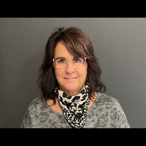 Meet your Posher, Deborah